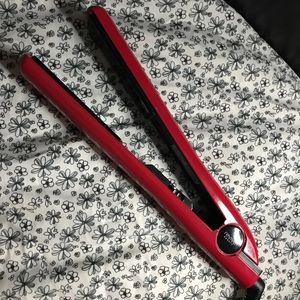 Revive Beauty hair straightener